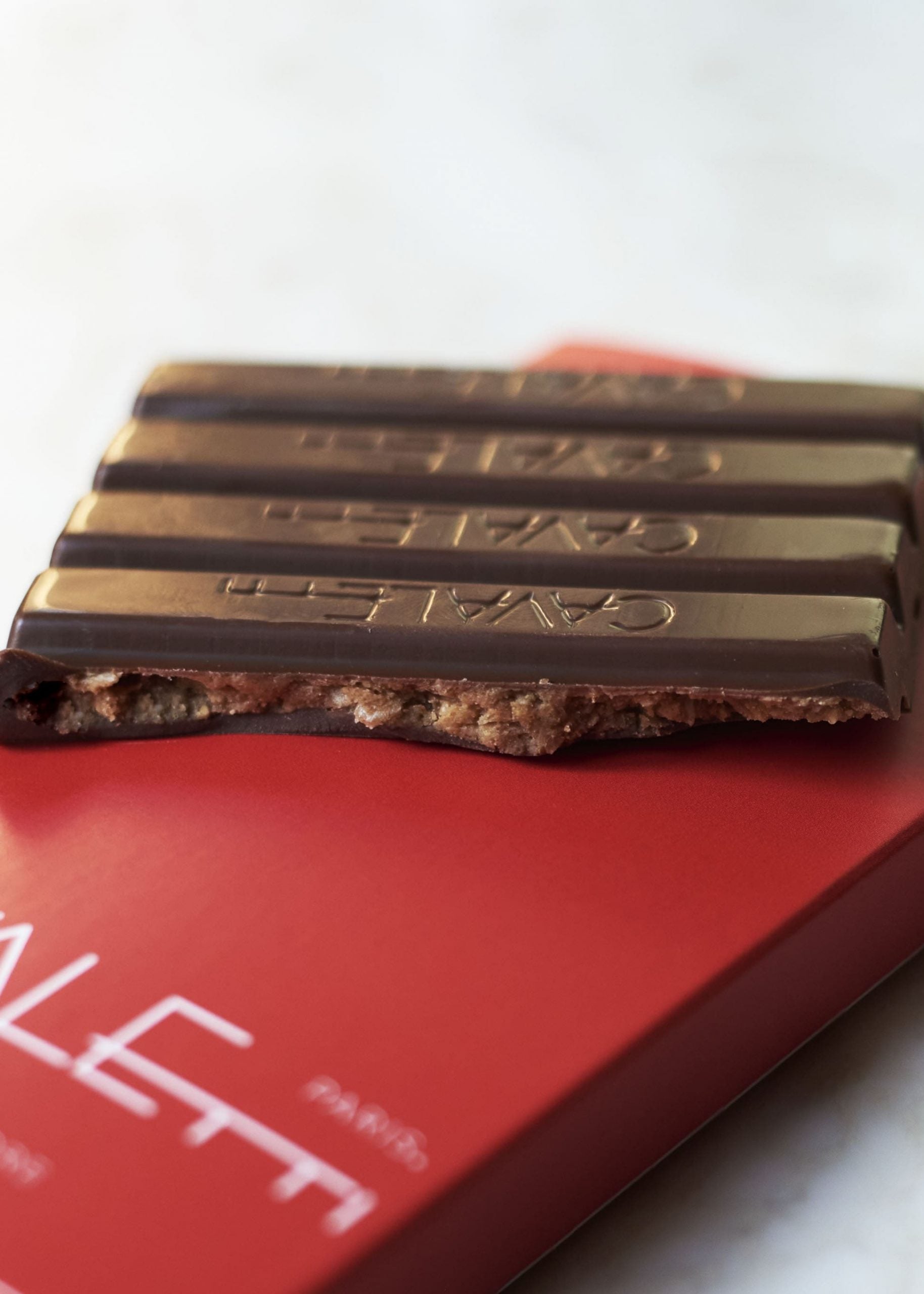 tablette chocolat praliné par le chocolatier Cavaletti Paris spécialisé dans le praline  à Neuilly sur Seine