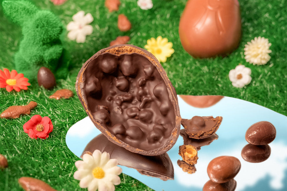 Oeuf de paques en chocolat, edition limitée par Cavaletti Paris. Chocolat au lait et noisette plus praliné à l'ancienne. 