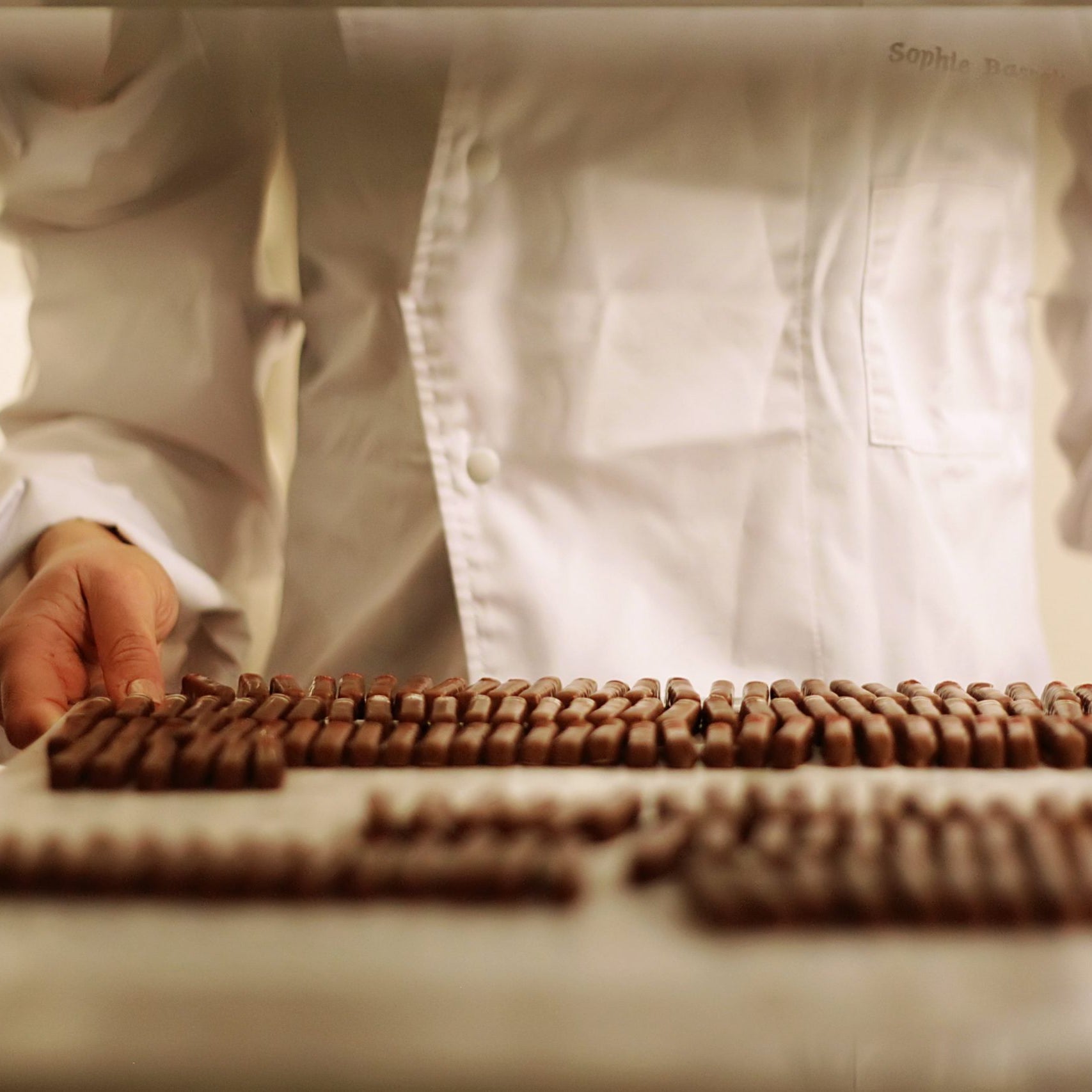 Chocolats praliné artisanal, par Sophie Basselier Maitre chocolatier à Neuilly sur seine. Confection par Cavaletti Paris.