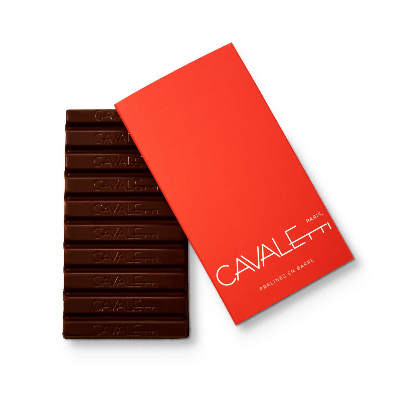 Tablette de chocolat noir fourrée au praliné maison à l'ancienne, par Cavaletti Paris.