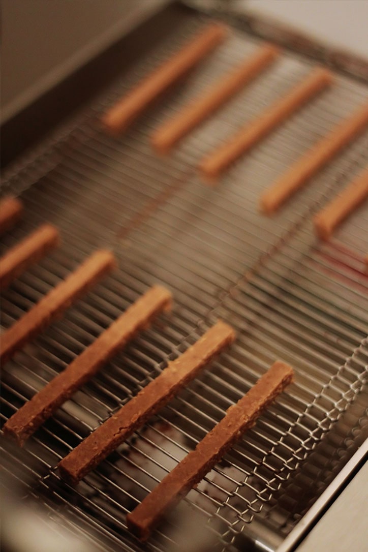 Pralinés artisanaux par Cavaletti Paris, préparés à l'ancienne selon la méthode traditionnelle par notre maitre chocolatier. 
