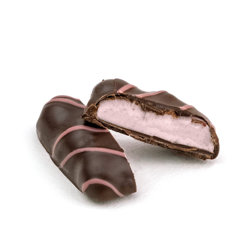 Coeur fondant de guimauve framboise. enrobée de chocolat noir. Un ourson quimauve original en édition limitée par Cavaletti Paris