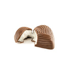 coeur fondant de guimauve à la vanielle enrochée de chocolat en forme de coeur à offrir à la saint valentin ou pour la fête des mères. 